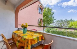 First bedroom, photo 3